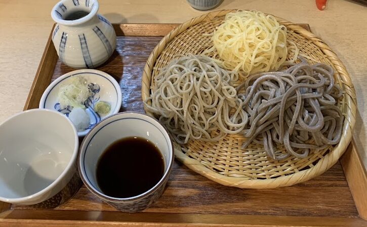 三色そば(大盛り)