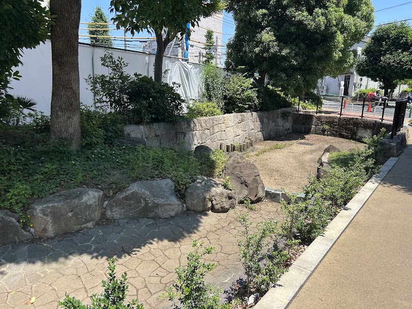 和田堀緑道の水遊びエリア