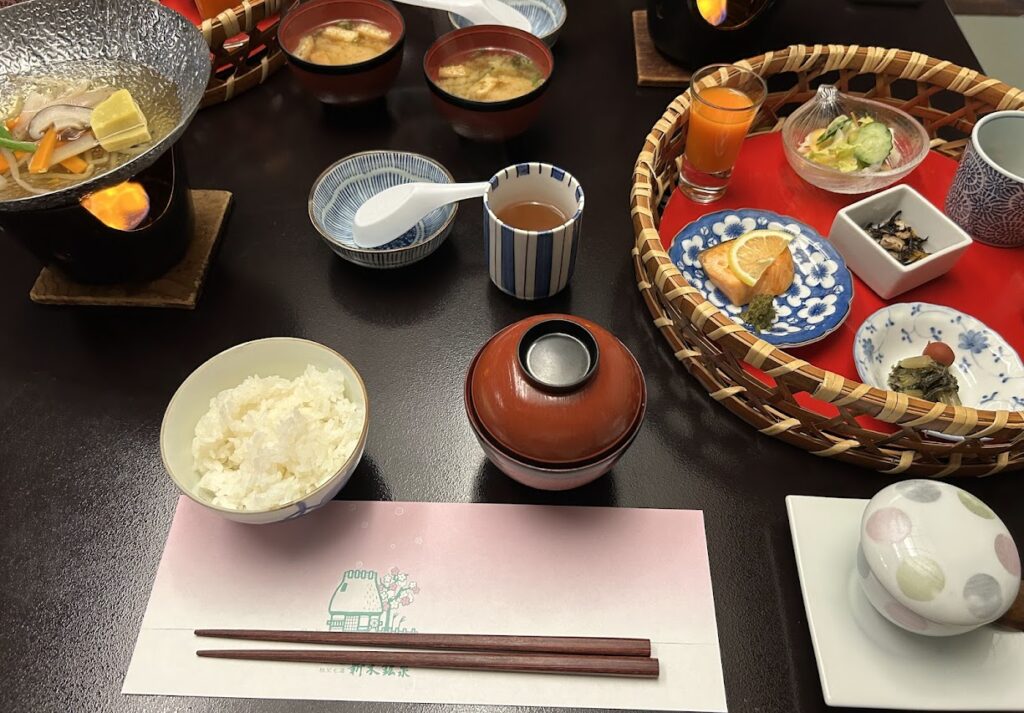 朝食