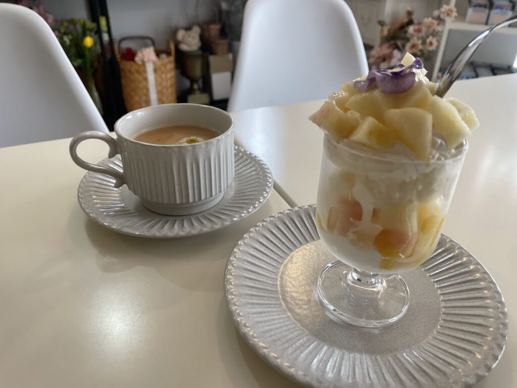 本日のミニパフェドリンクセット