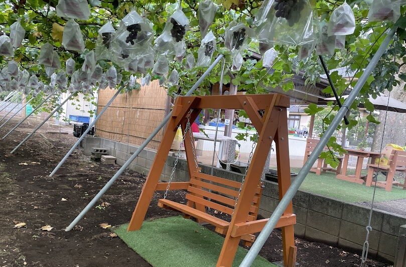 木製ブランコ