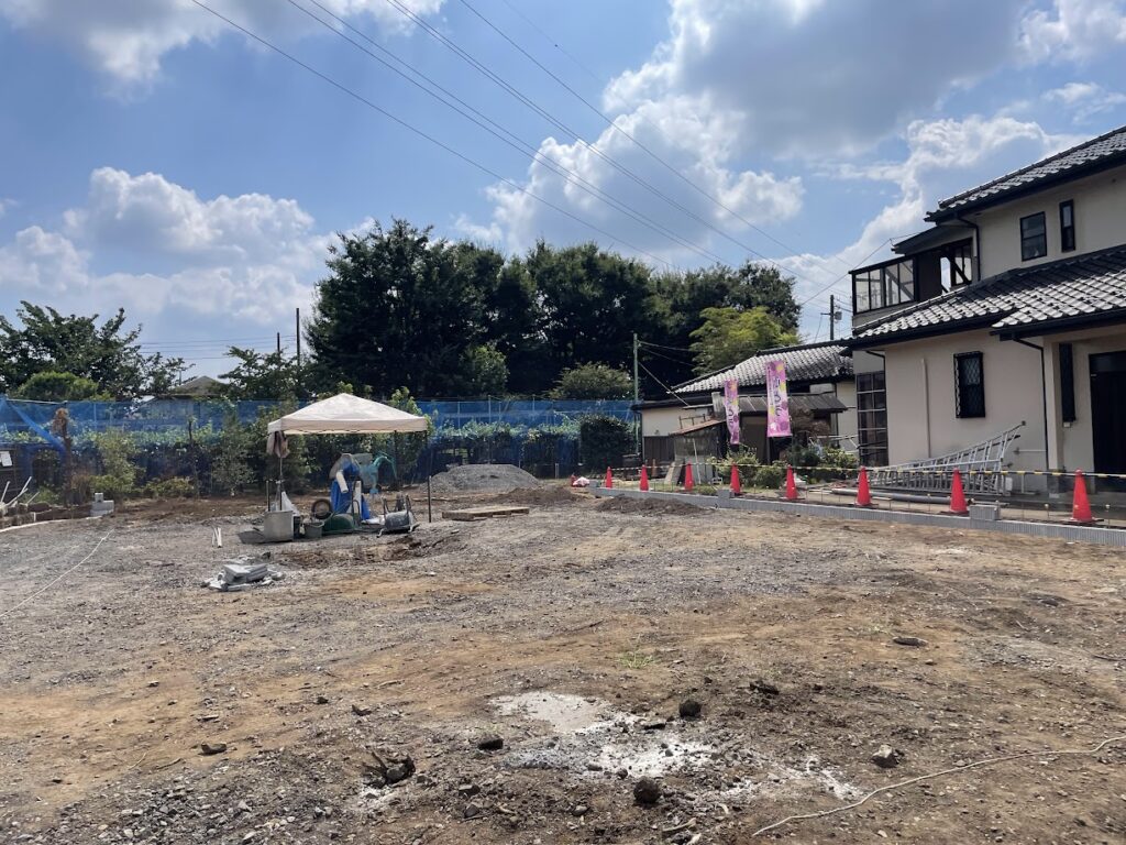 反対側から見えるのぼり旗