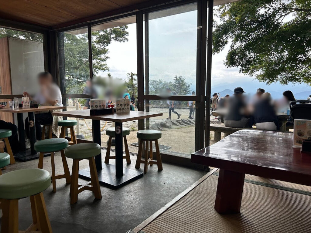 店内の様子