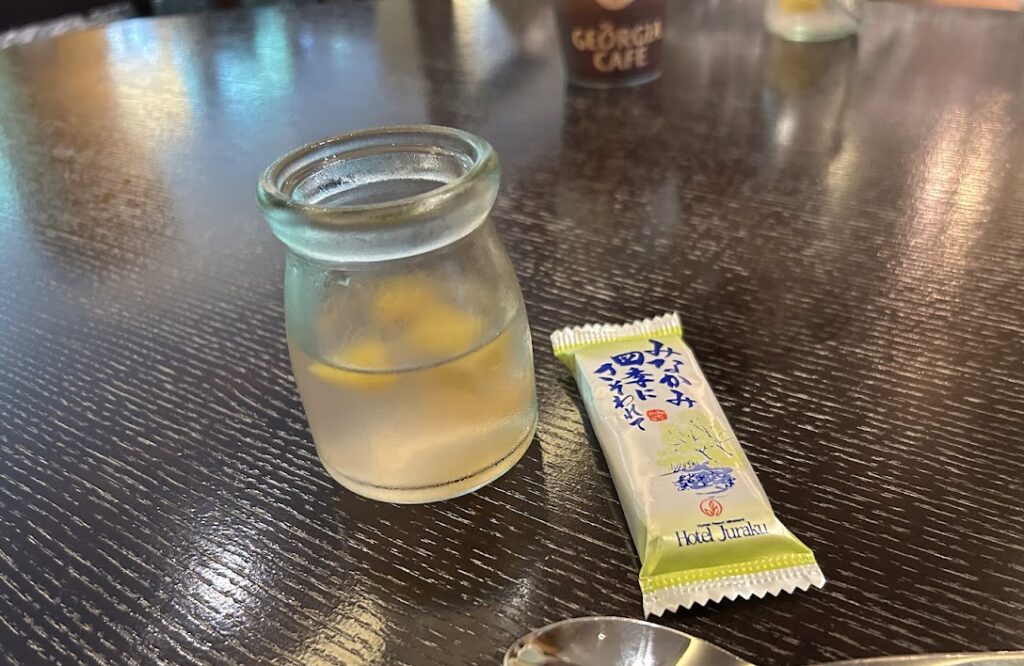 こもれびラウンジのお菓子