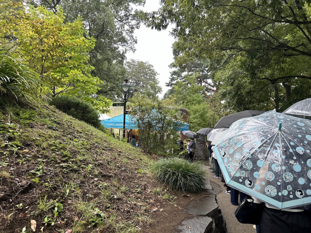 オープン前の行列