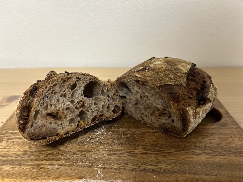 イチジクとくるみのカンパーニュ