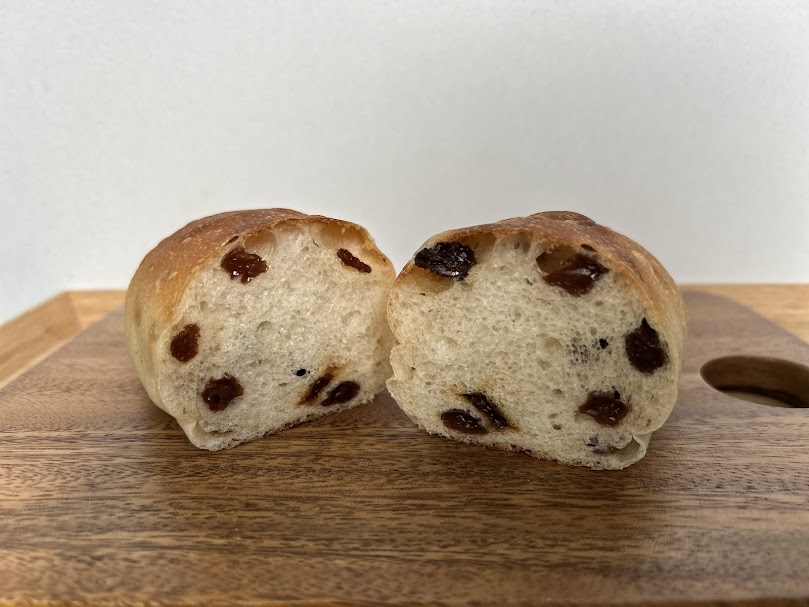 レーズンパン断面