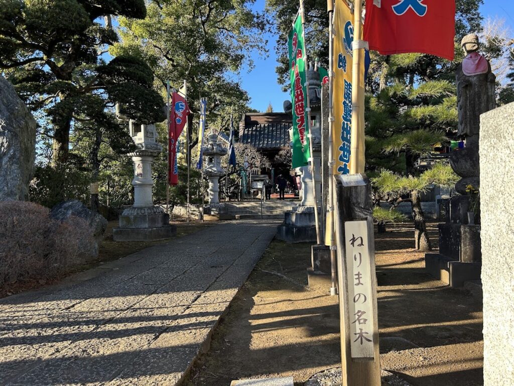 三宝寺境内