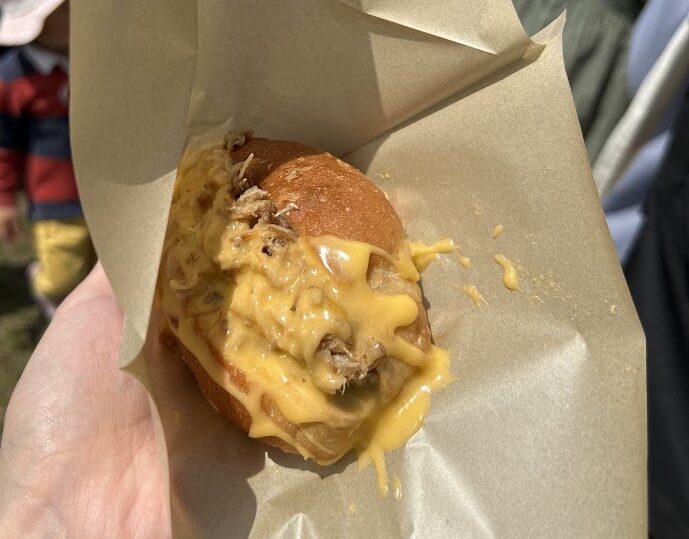 ブッチャーズテーブルのプルドポークドッグ