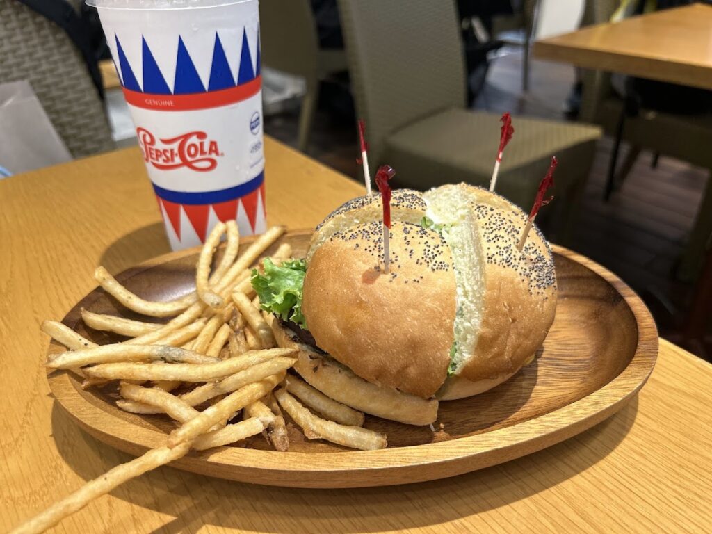 クアアイナのチーズバーガー