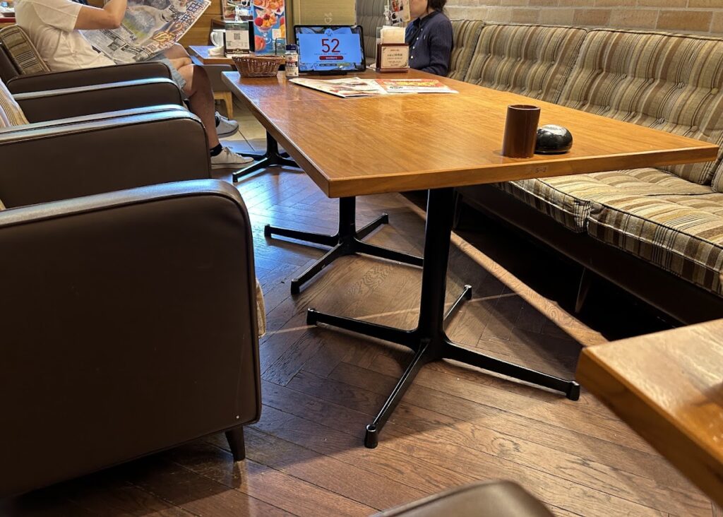 むさしの森珈琲の店内の様子