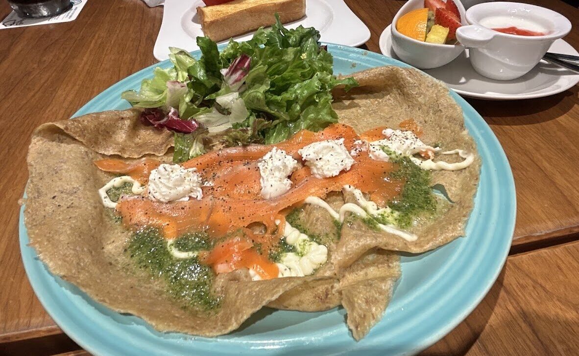 スモークサーモンのガレット