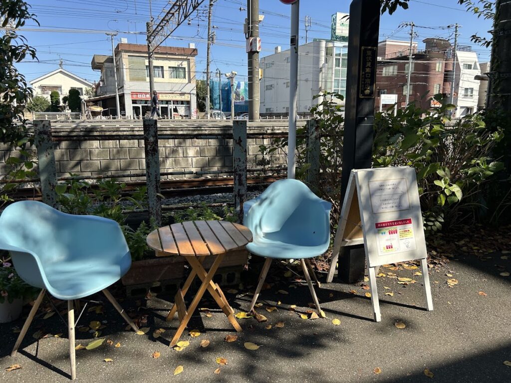 店頭テーブルとイス