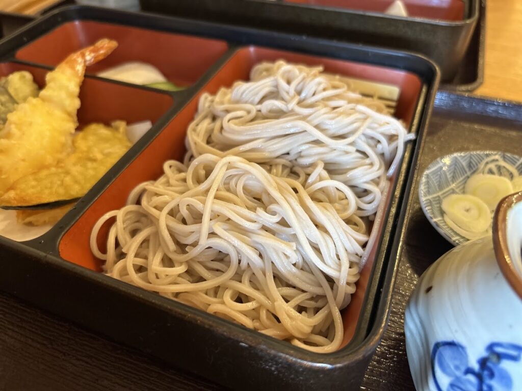 井草ランチのせいろそば。